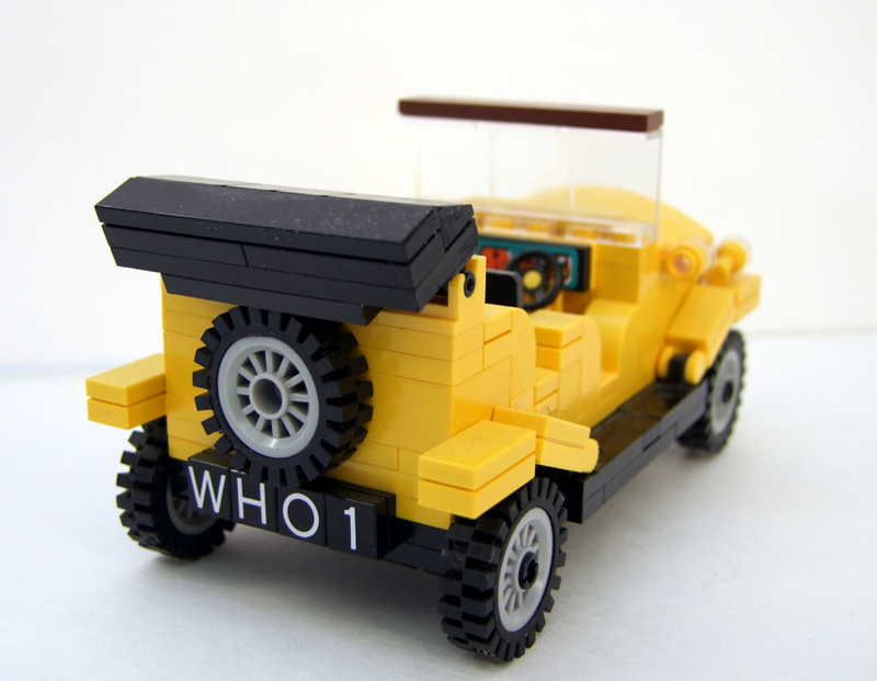 Illustration for article titled Everything is Awesome with a Classic Lego Doctor Who console room v2.0